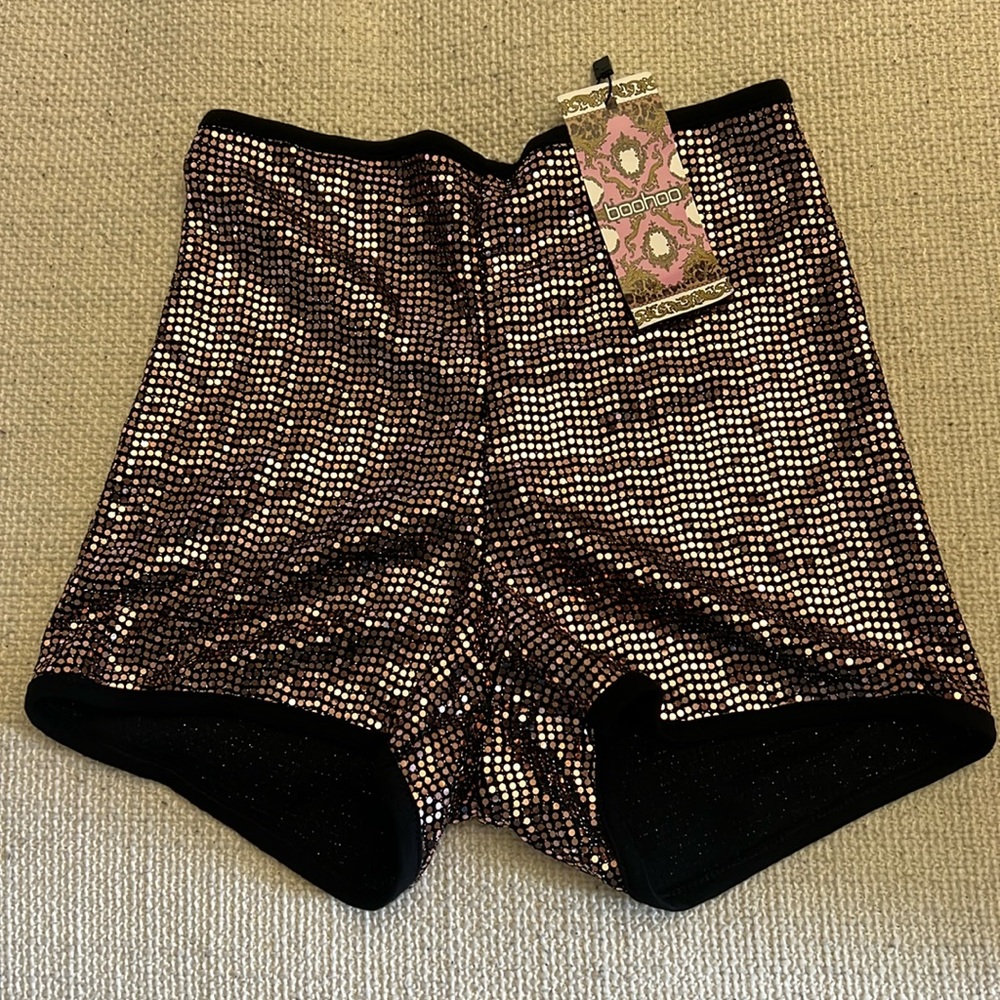 NWT boohoo shorts rose gold high waisted